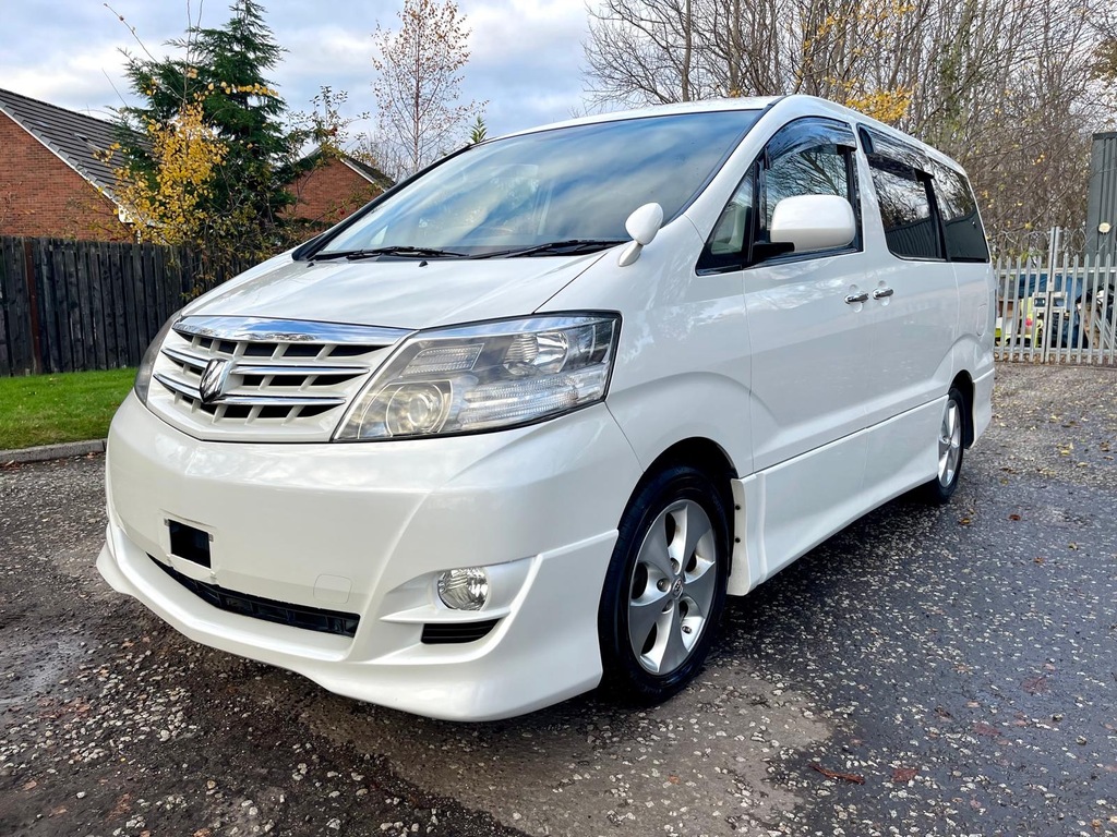Toyota Alphard Fresh Import V Edition 2.4 V Edition 8 Seats White #3