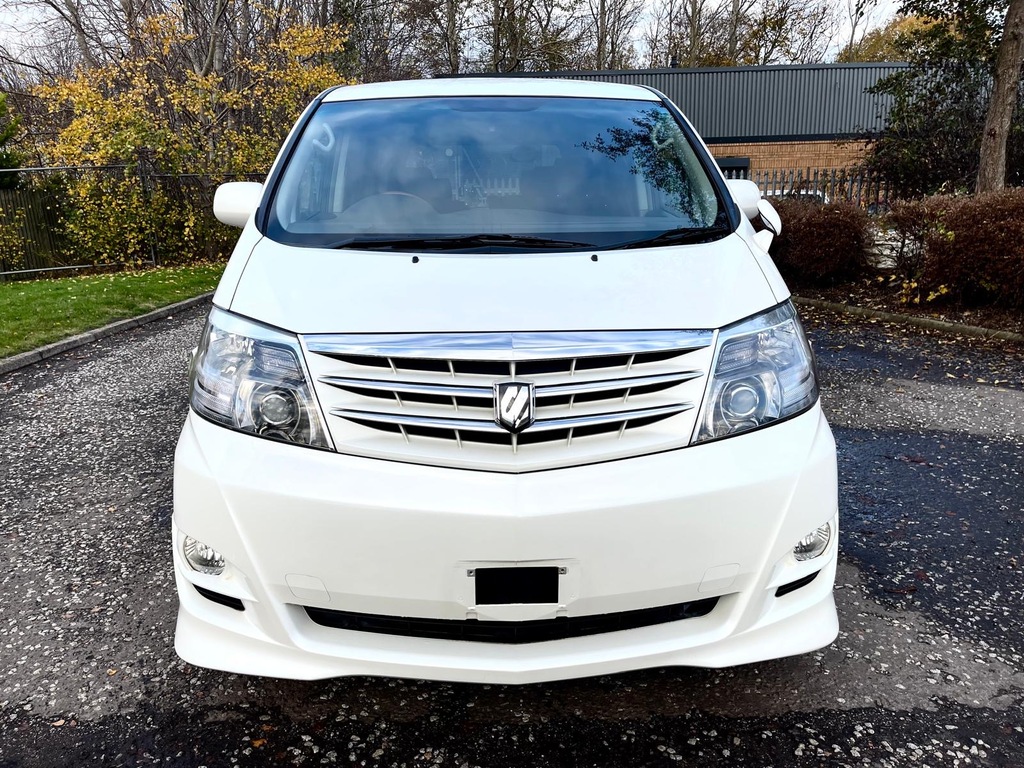 Toyota Alphard Fresh Import V Edition 2.4 V Edition 8 Seats White #2