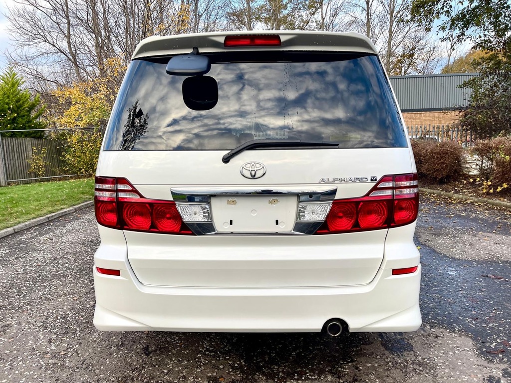 Toyota Alphard Fresh Import V Edition 2.4 V Edition 8 Seats White #5