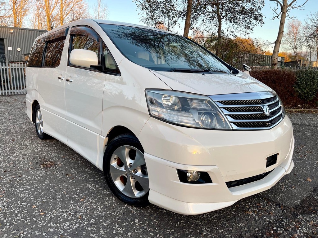 Toyota Alphard Fresh Import G Edition 2.4 8 Seats Mpv White