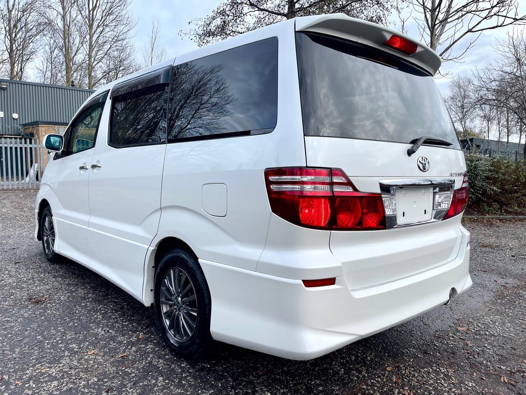 Toyota Alphard Fresh Import V Platinum 2.4 7 Seats Mpv Petro White #6