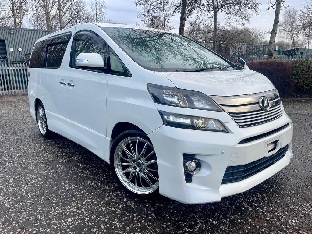 Toyota Vellfire Fresh Import Golden Eye 11 3.5 7 Seats Mpv 4 White