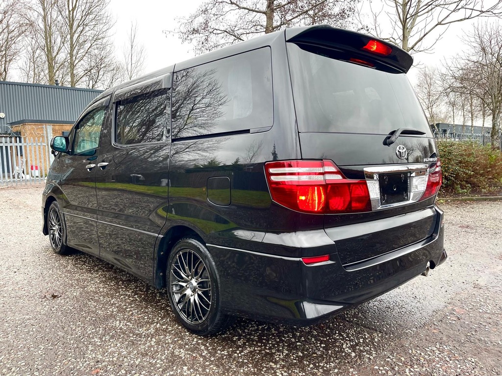 Toyota Alphard Fresh Import G Edt 4Wd 2.4 7 Seats Mpv Black #6