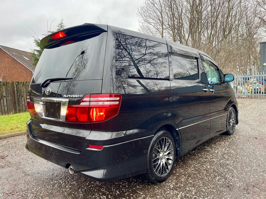 Toyota Alphard Fresh Import G Edt 4Wd 2.4 7 Seats Mpv Black #4