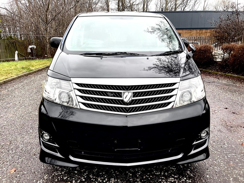 Toyota Alphard Fresh Import G Edt 4Wd 2.4 7 Seats Mpv Black #2