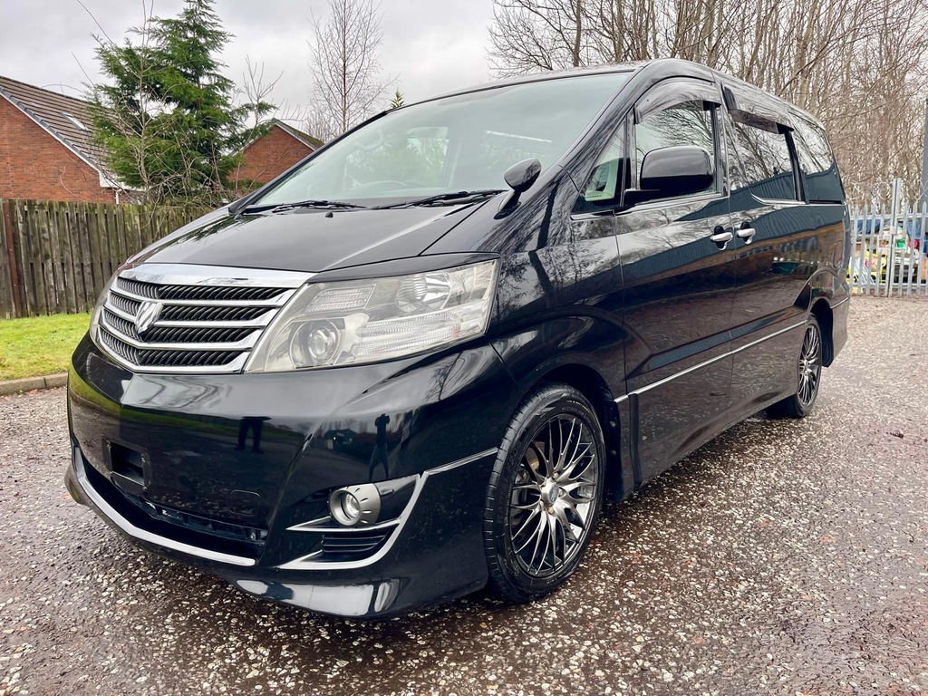 Toyota Alphard Fresh Import G Edt 4Wd 2.4 7 Seats Mpv Black #3