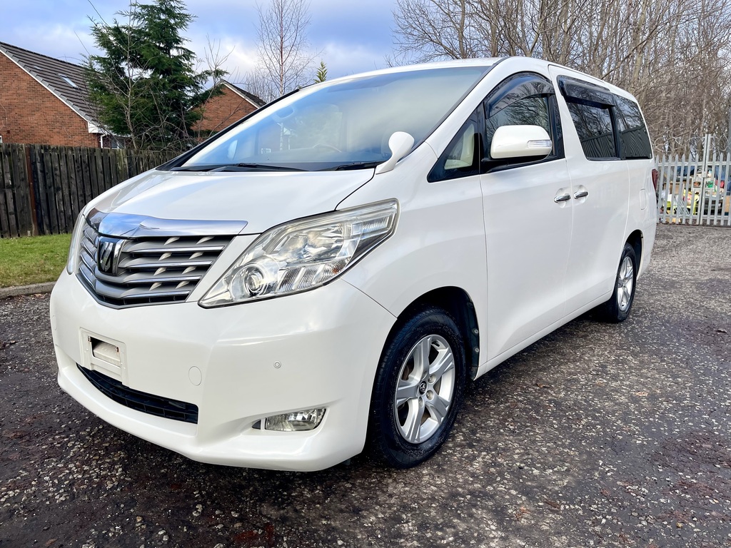 Toyota Alphard Fresh Import G Edition 3.5 V6 4Wd 8 Seats Mpv White #3