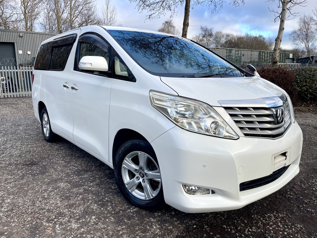 Toyota Alphard Fresh Import G Edition 3.5 V6 4Wd 8 Seats Mpv White