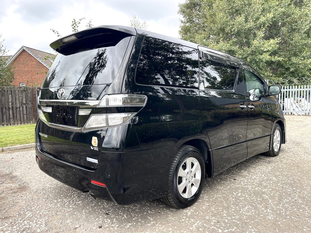 Toyota Vellfire Fresh Import Business G Edition 3.5 V6 4Wd 4 Black #4