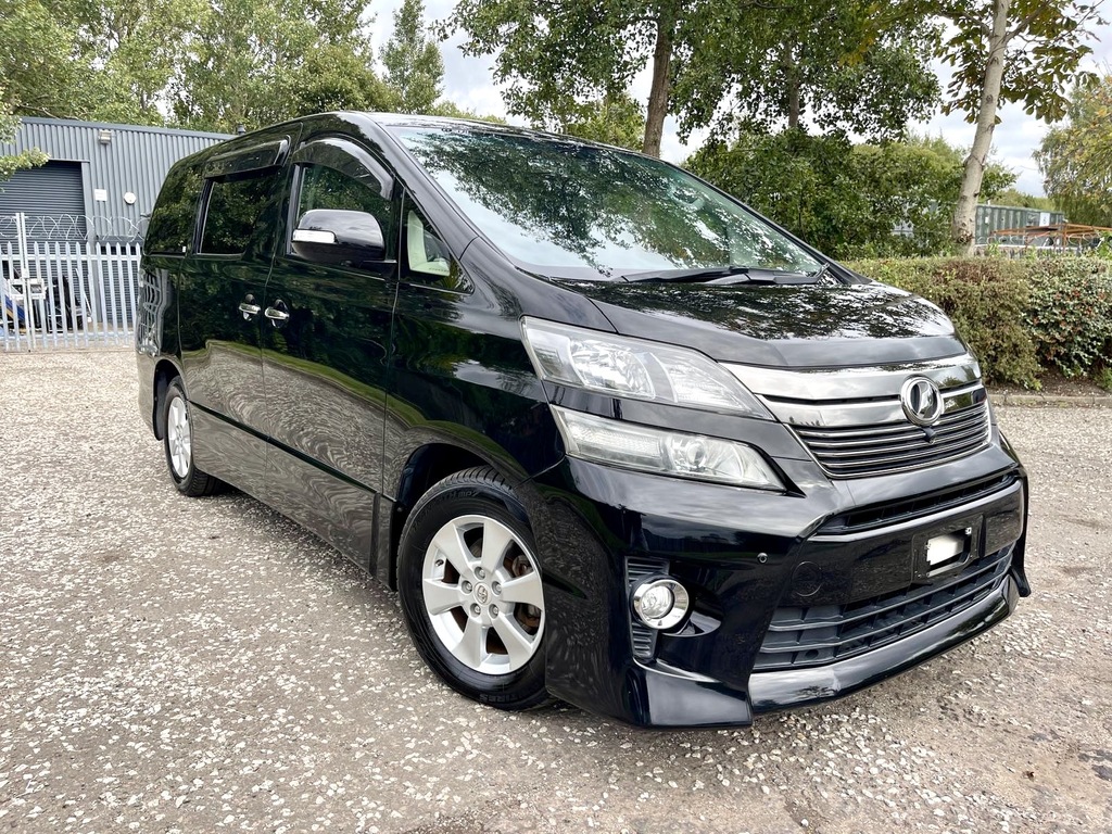 Toyota Vellfire Fresh Import Business G Edition 3.5 V6 4Wd 4 Black