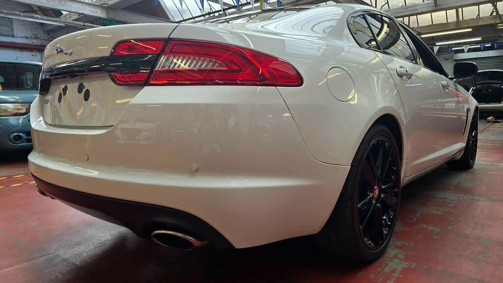 Jaguar XF Saloon 2.0I Portfolio Ulez Free Low Mileage 2014 White #3
