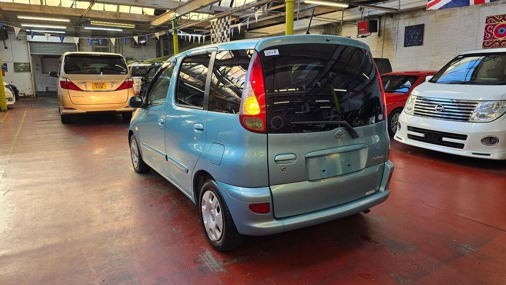 Toyota Verso Mpv 1.3 Mobility Access Lift Chair 200454 Green #3