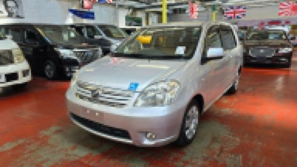 Toyota Raum Mpv 1.5 Lift Mobility Chair 201010 Silver #6