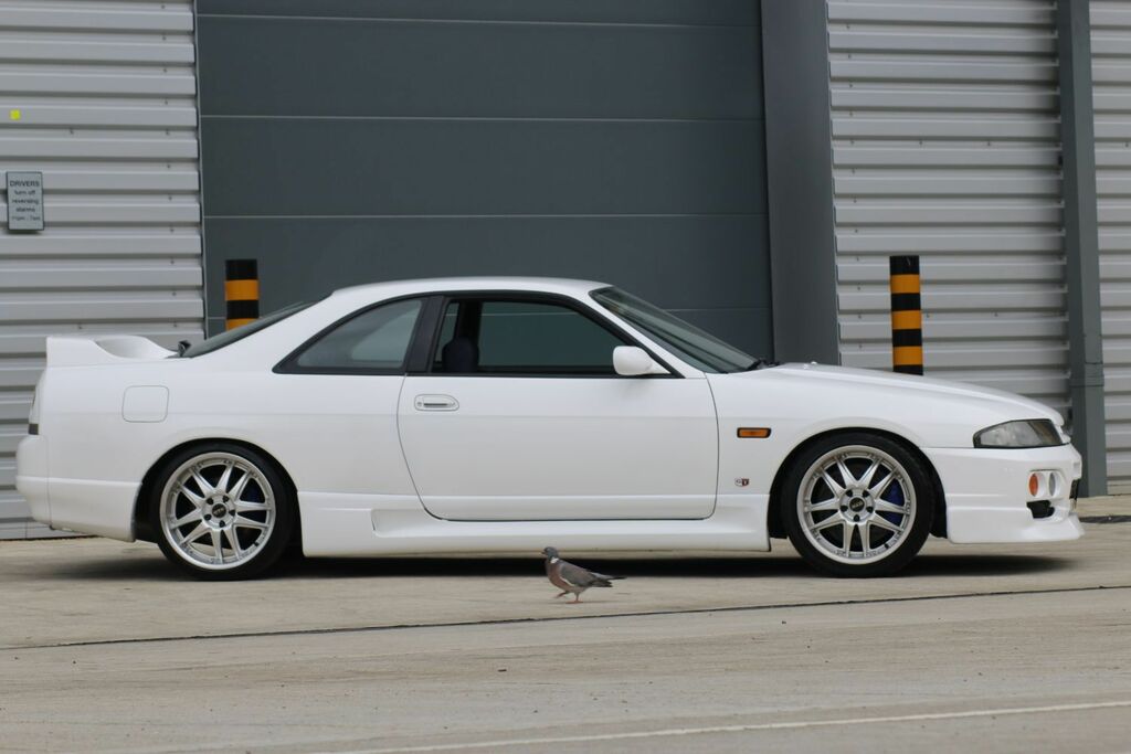 Nissan Skyline Nissan Skyline R33 Gtst R33 Spec 2 Superb Rust Fre White #6