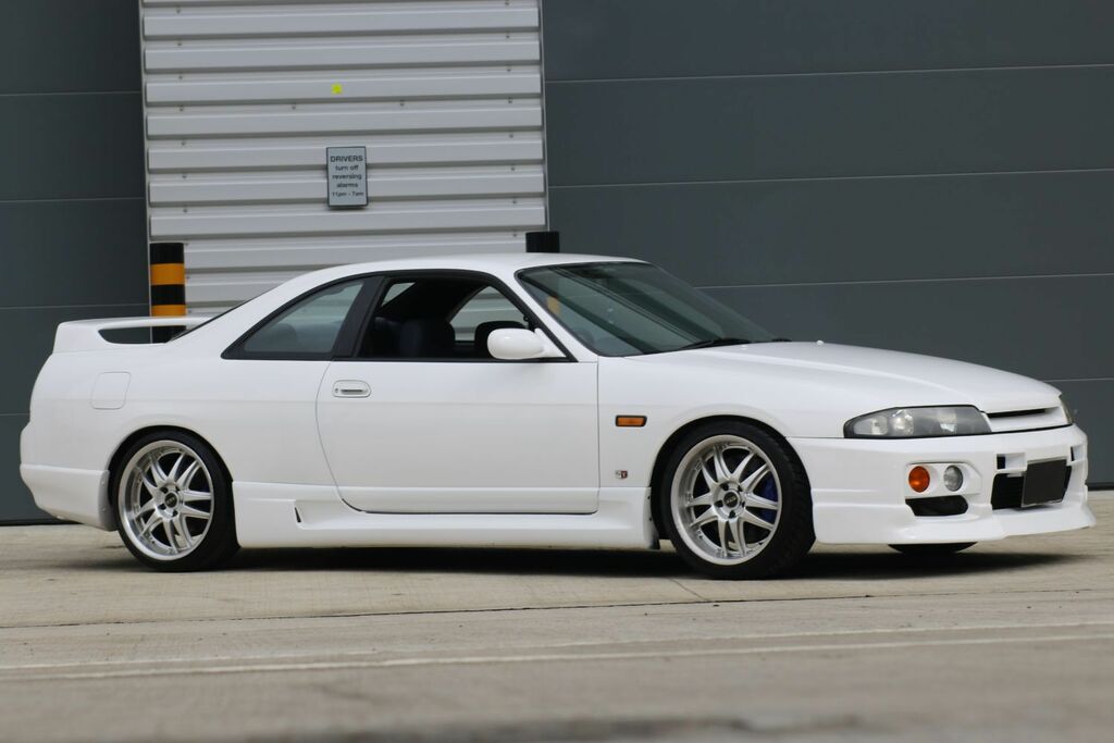 Nissan Skyline Nissan Skyline R33 Gtst R33 Spec 2 Superb Rust Fre White