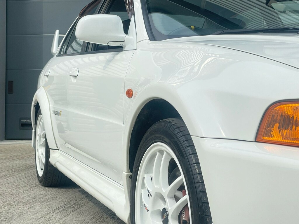 Mitsubishi Lancer Evolution Evo V 5 Gsr White #4