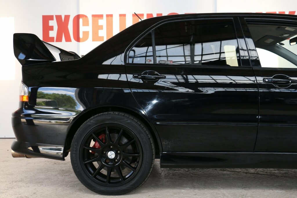 Mitsubishi Lancer Mitsubishi Lancer Evolution Evo 8 VIII Brilliant C Black #3