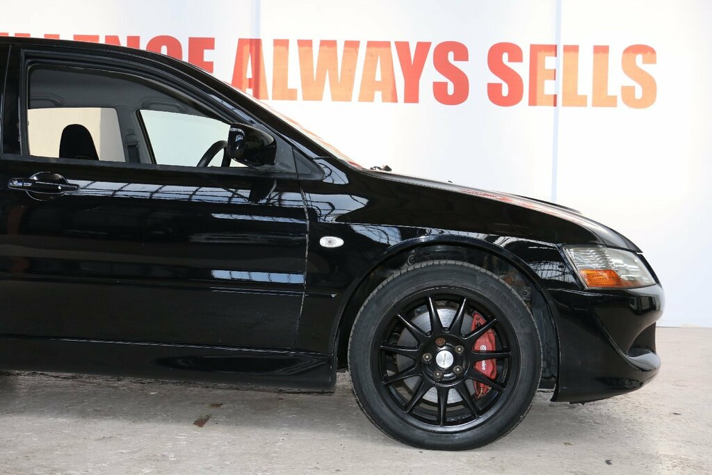 Mitsubishi Lancer Mitsubishi Lancer Evolution Evo 8 VIII Brilliant C Black #2