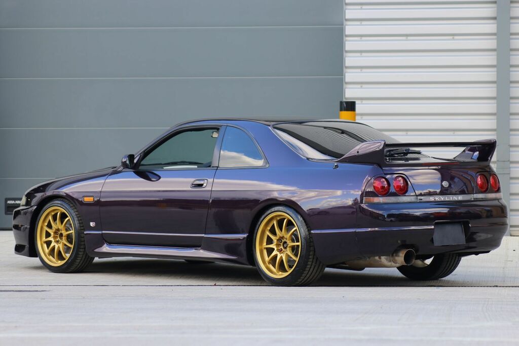 Nissan Skyline Coupe #12