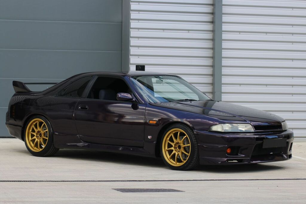 Nissan Skyline Coupe #25
