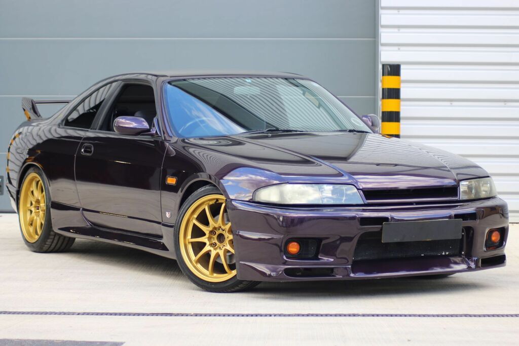 Nissan Skyline Coupe #26