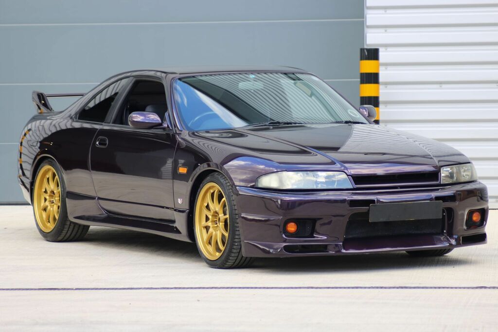 Nissan Skyline Coupe #23