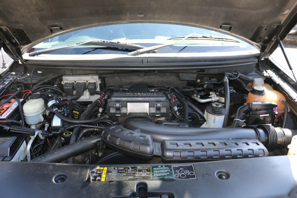 Ford F-150 Pick Up Black #2
