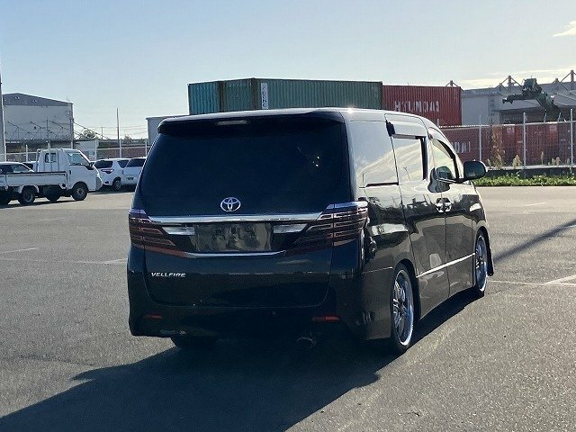 Toyota Vellfire -  Black #6