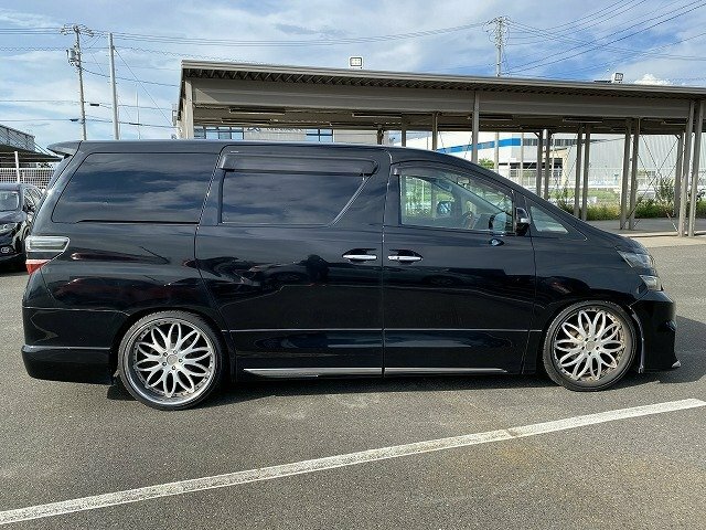 Toyota Vellfire -  Black #4