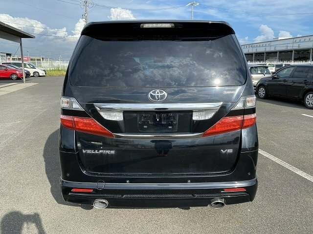 Toyota Vellfire -  Black #3