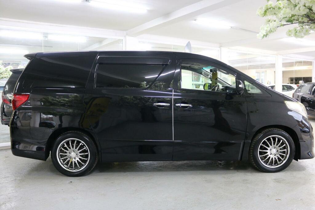 Toyota Alphard -Fresh Import Stunning Top Of The Range Black #6