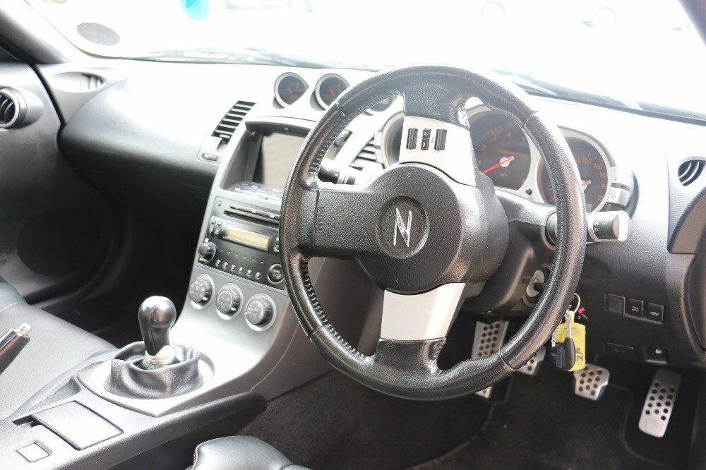 Nissan 350Z 3.5 V6 White #33
