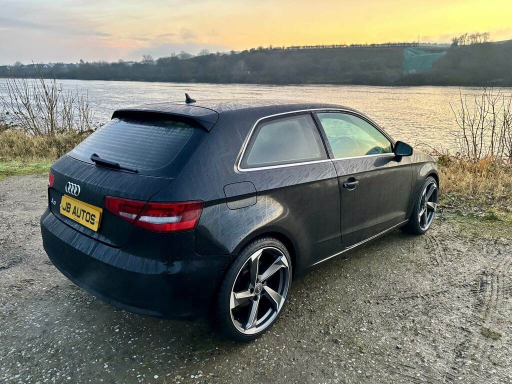 Audi A3 1.6 Tdi Sport MX63AWJ Black #5