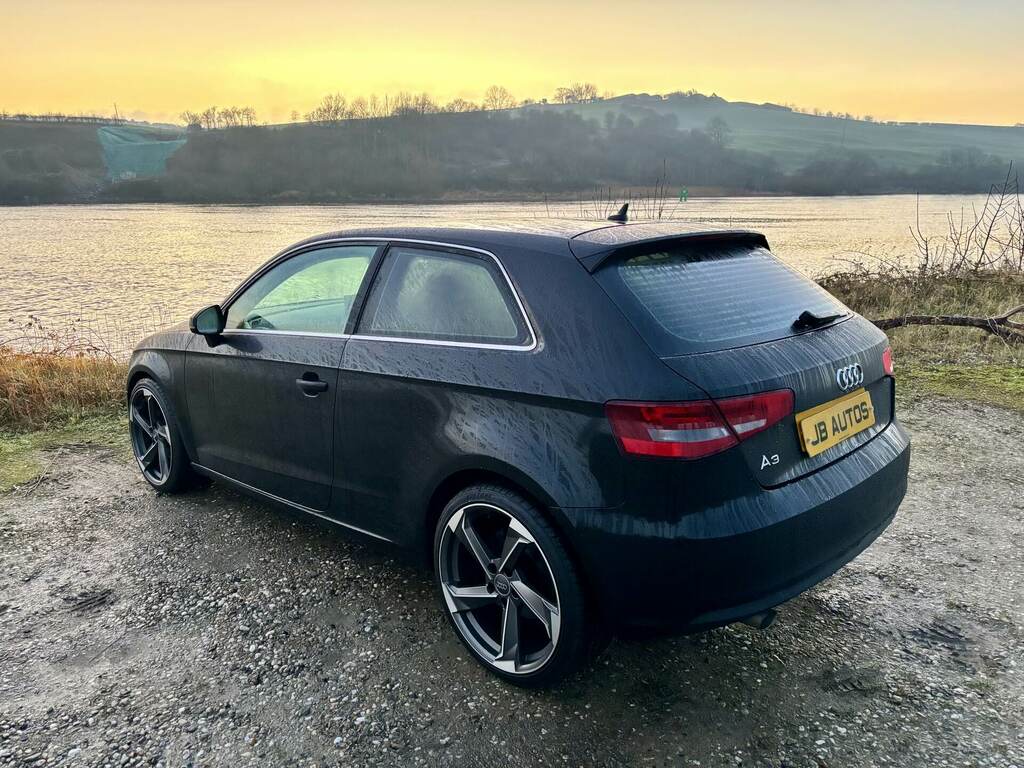 Audi A3 1.6 Tdi Sport MX63AWJ Black #6