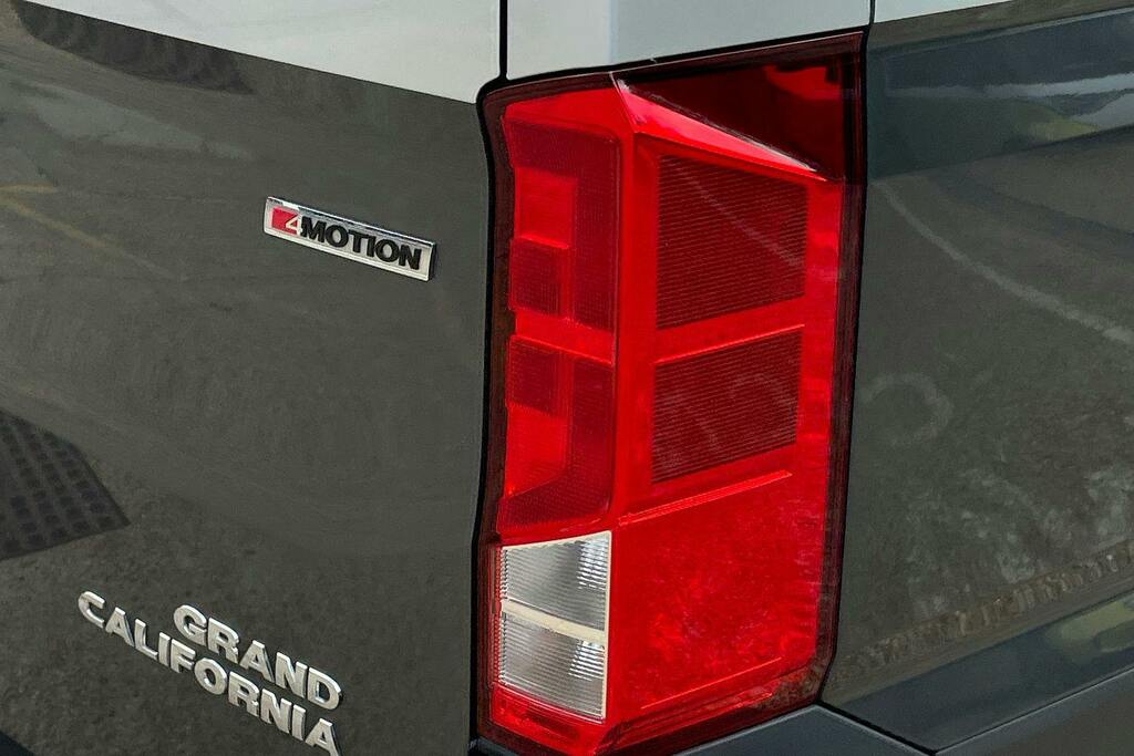 Volkswagen Grand California 2.0 Tdi 680 Silver #25