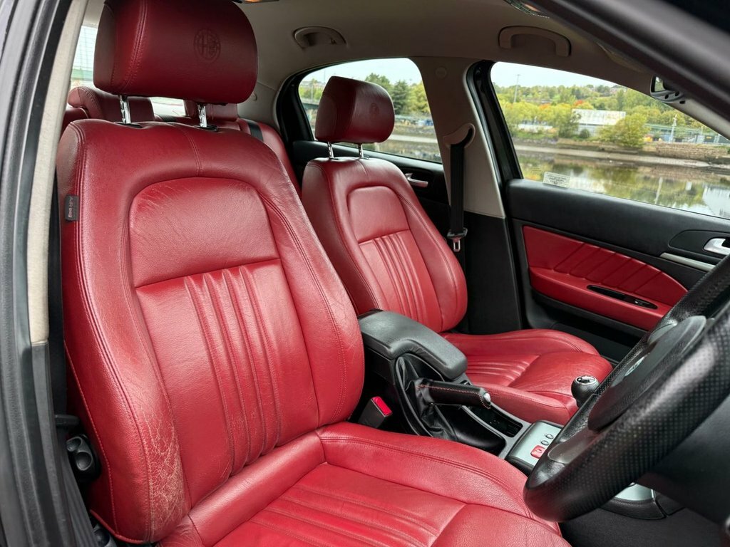 Alfa Romeo 159 2.4 Jtdm Black #11