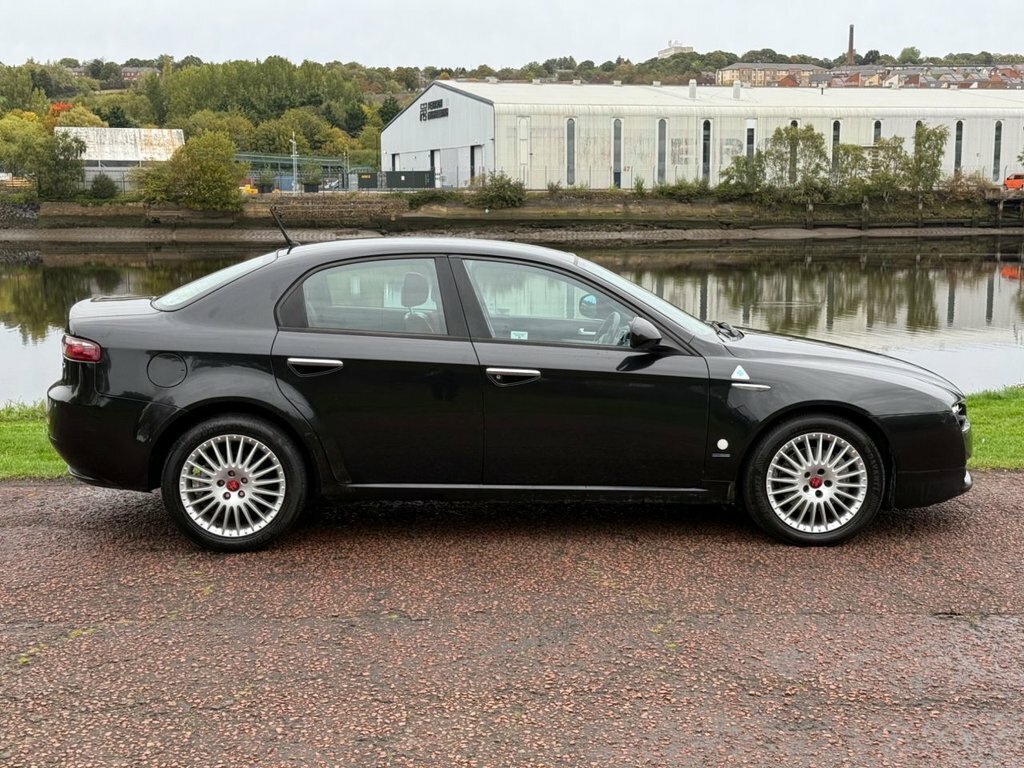 Alfa Romeo 159 2.4 Jtdm Black #3