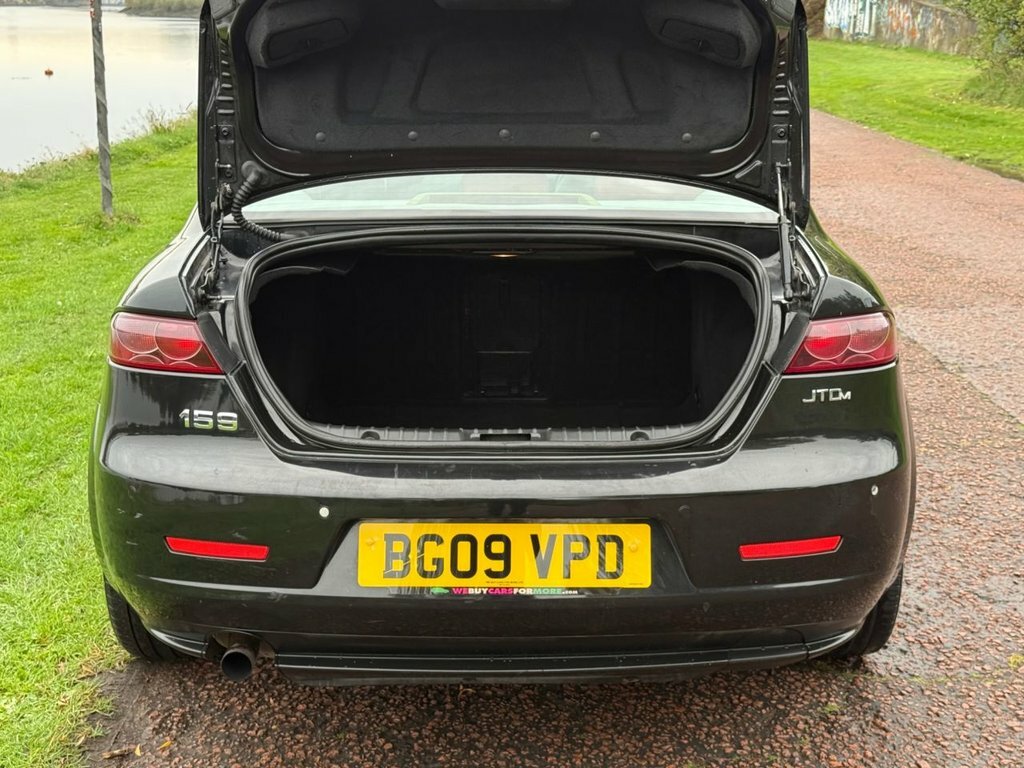 Alfa Romeo 159 2.4 Jtdm Black #6