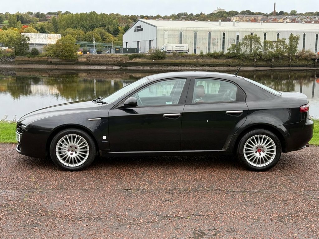 Alfa Romeo 159 2.4 Jtdm Black #29