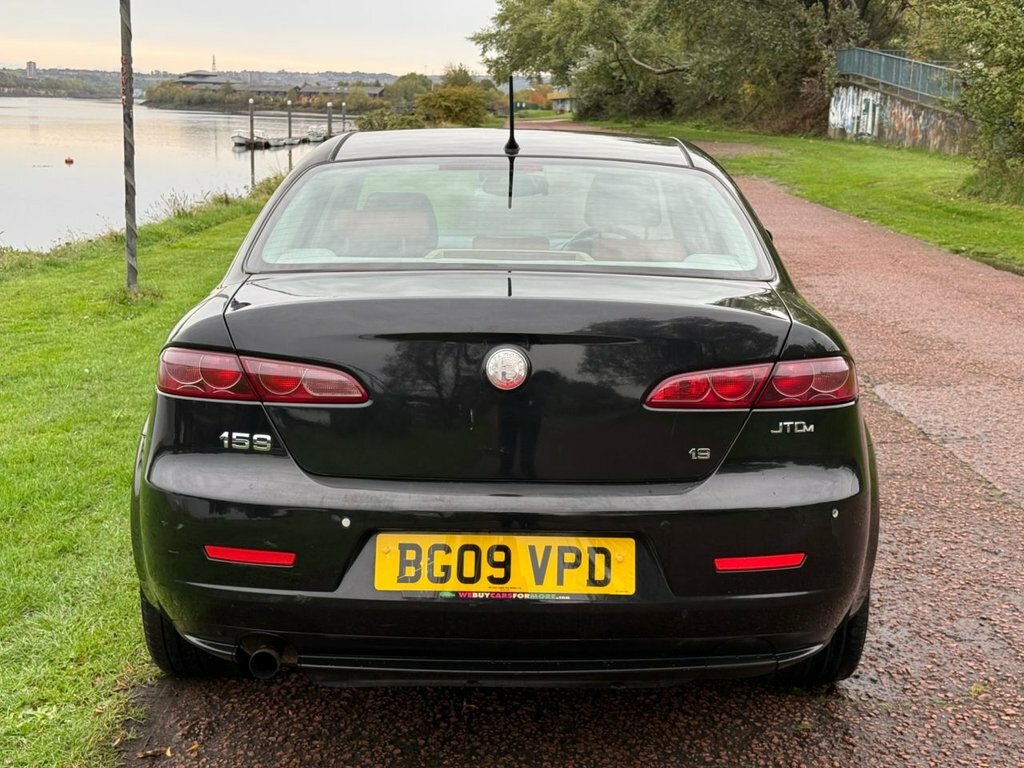 Alfa Romeo 159 2.4 Jtdm Black #5