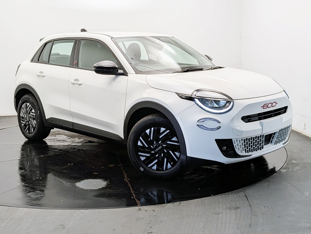 Fiat 600e Red 54Kwh 154Hp Ev Save 3 695 On Rrp Red