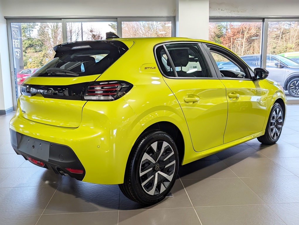 Peugeot 208 1.2 100Hp Style  Yellow #3