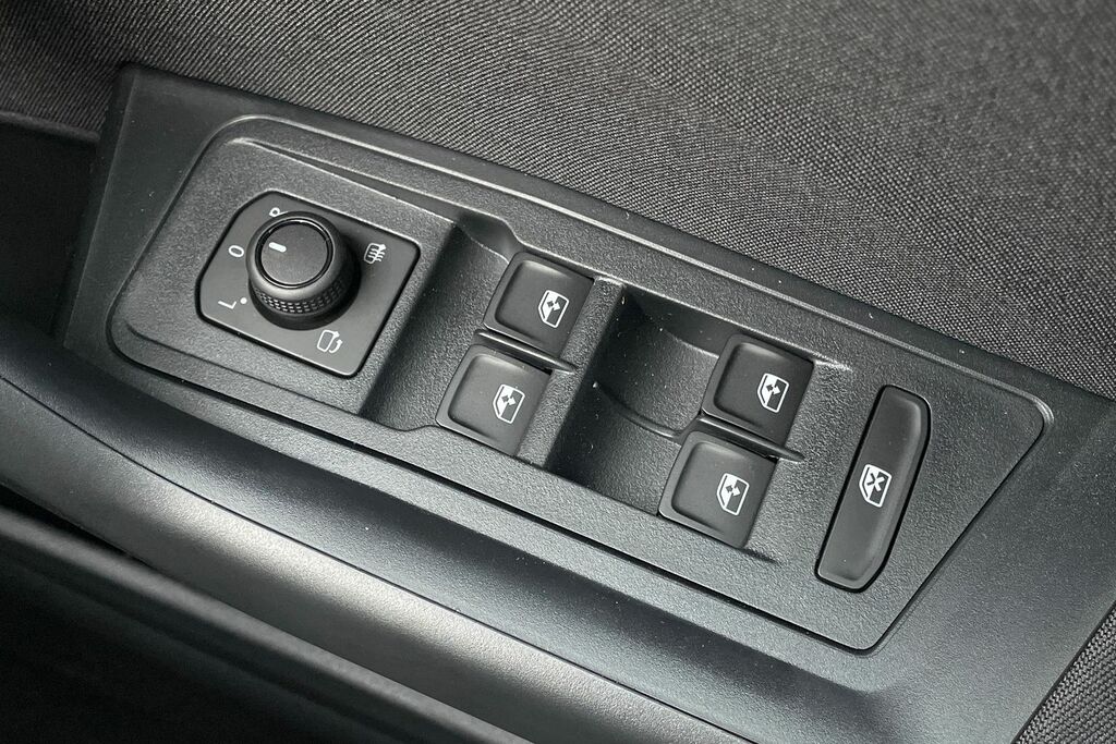 Volkswagen T-Roc  Black #28