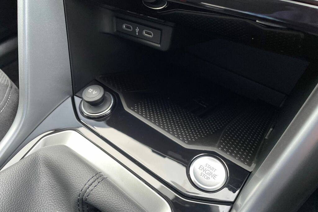 Volkswagen T-Roc  Black #24