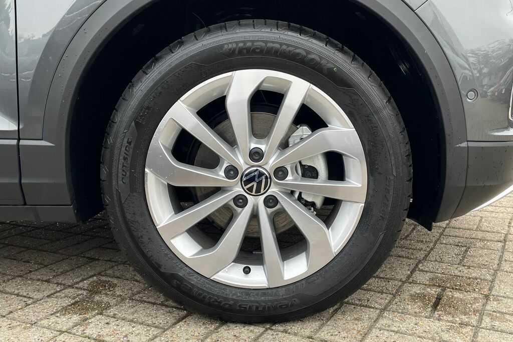 Volkswagen T-Roc  Black #5