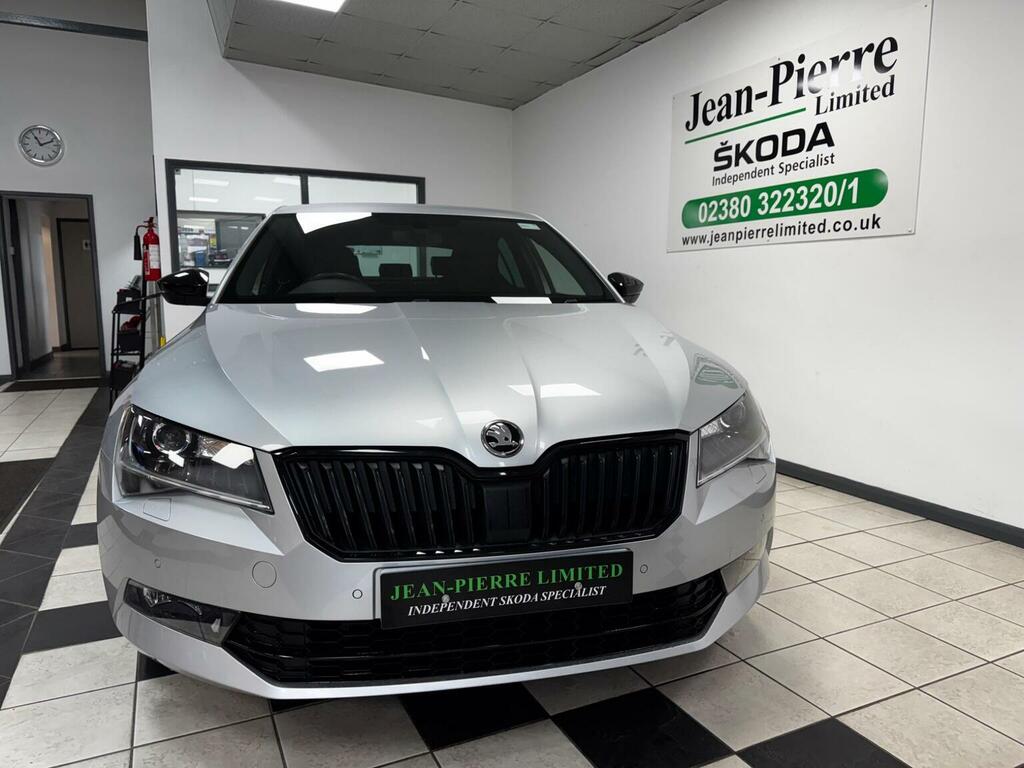 Skoda Superb Hatchback 1.5 Tsi Act Sportline Dsg Euro 6 Ss 5 LK19AGV Silver #2
