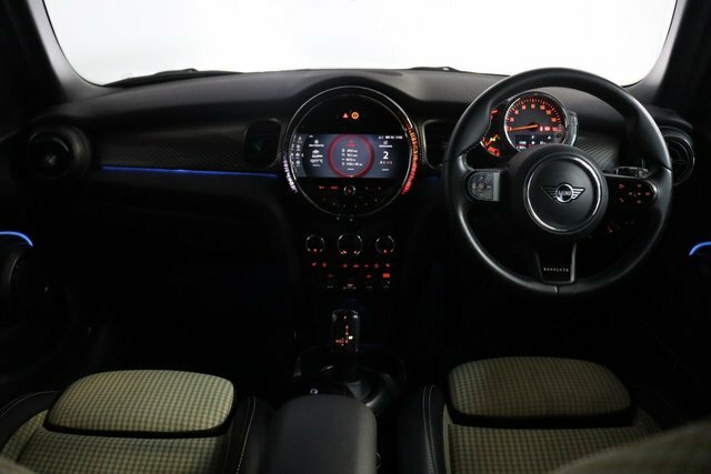 Mini Hatch Cooper Resolute Edition HJ72WVL Green #3