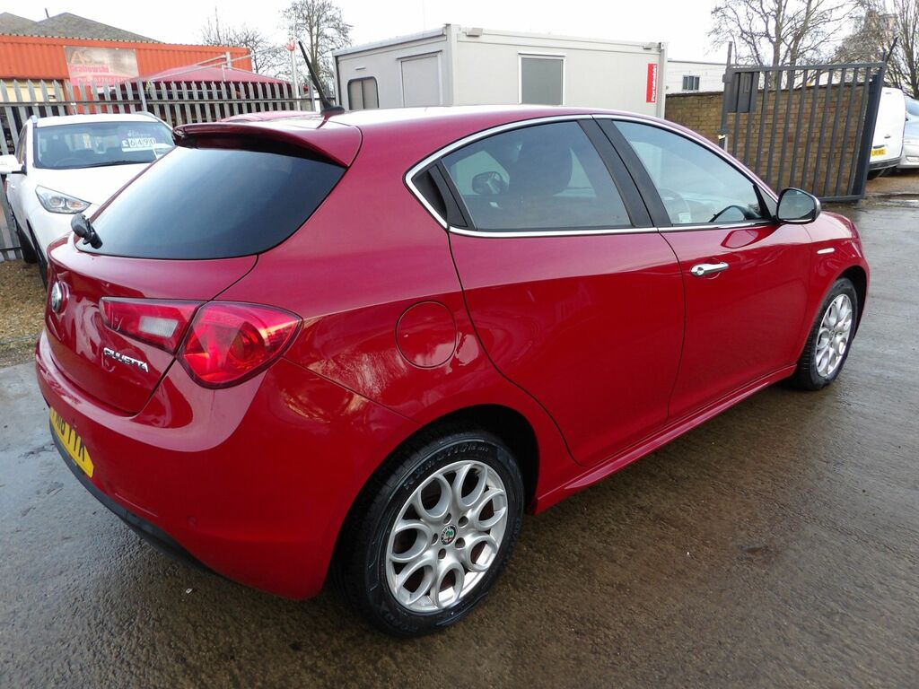 Alfa Romeo Giulietta 1.6 Jtdm-2 Tecnica Hatchback Eur Red #6