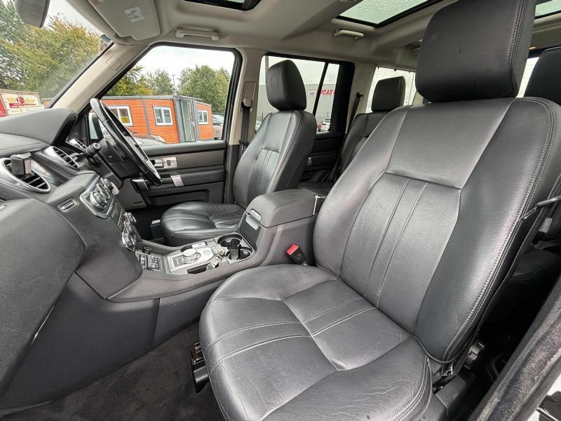 Land Rover Discovery Xs Sdv6 VHZ2357 White #2