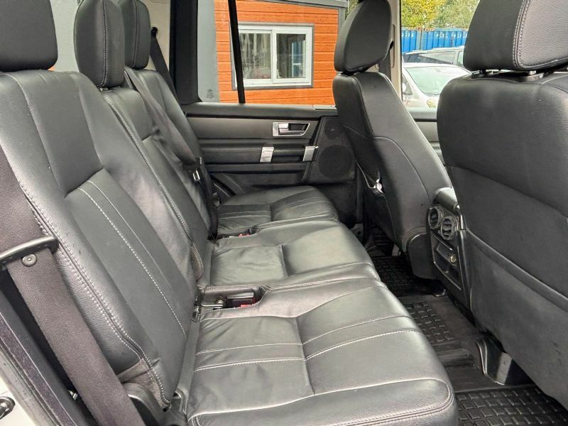 Land Rover Discovery Xs Sdv6 VHZ2357 White #3